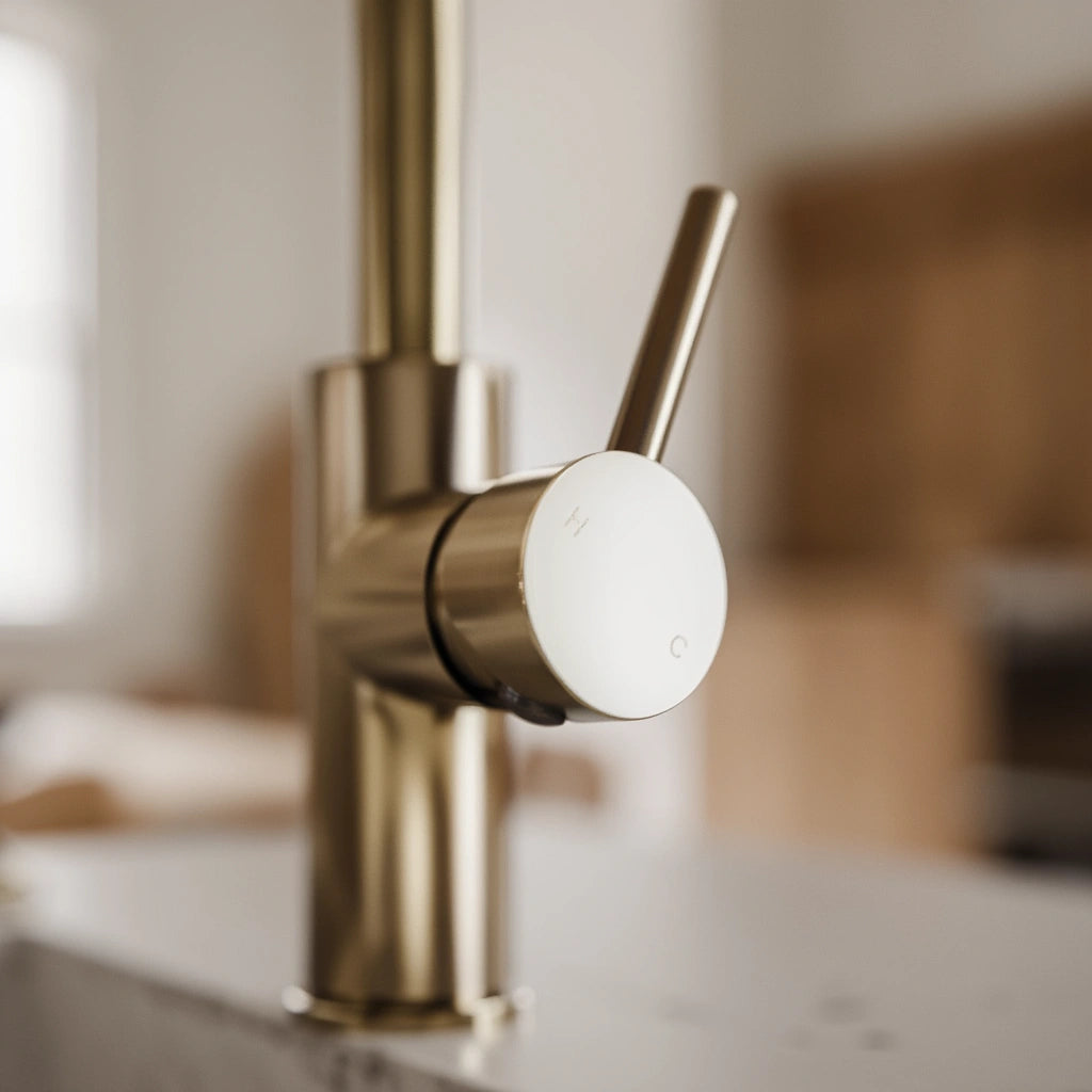 Crest - Pull Out Kitchen Tap - Brushed Brass - Goose Neck